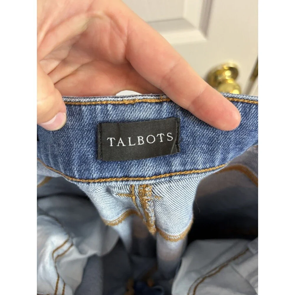 Talbots Relaxed Tapered Barrel Leg Denim Jeans Size 4 Quinn Wash - 431